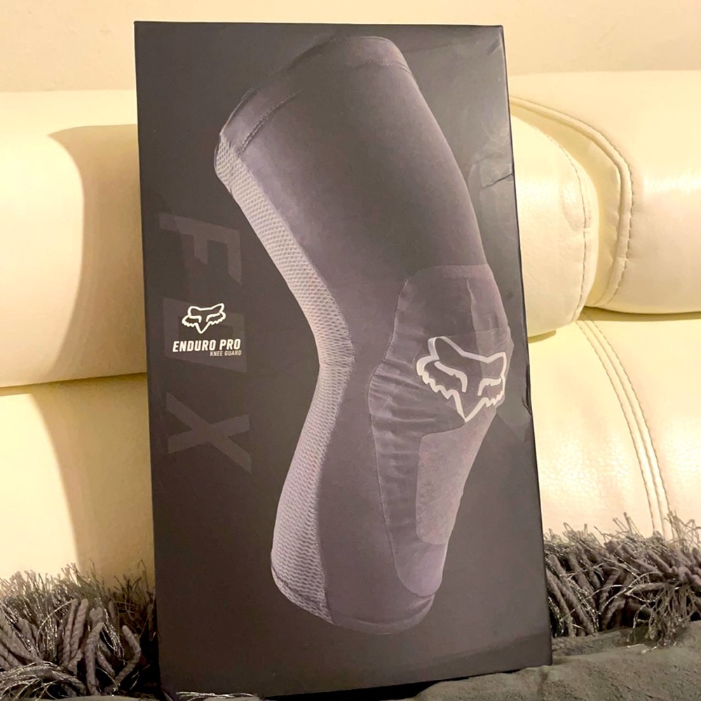 Knee guard Fox Enduro Pro Medium